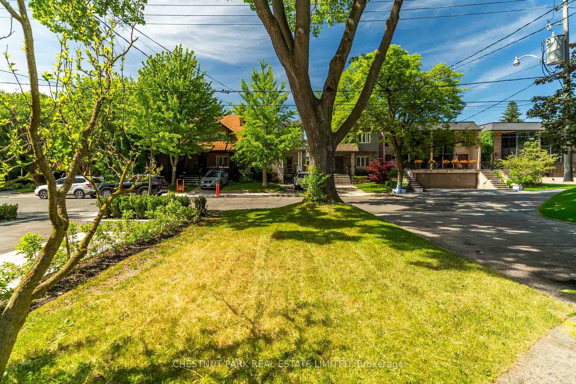 127 St Clements Avenue, Toronto C03 — photo 2 of 5