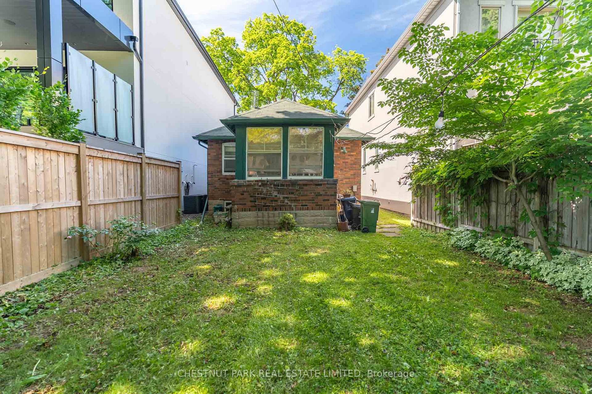 127 St Clements Avenue, Toronto C03 — photo 3 of 5