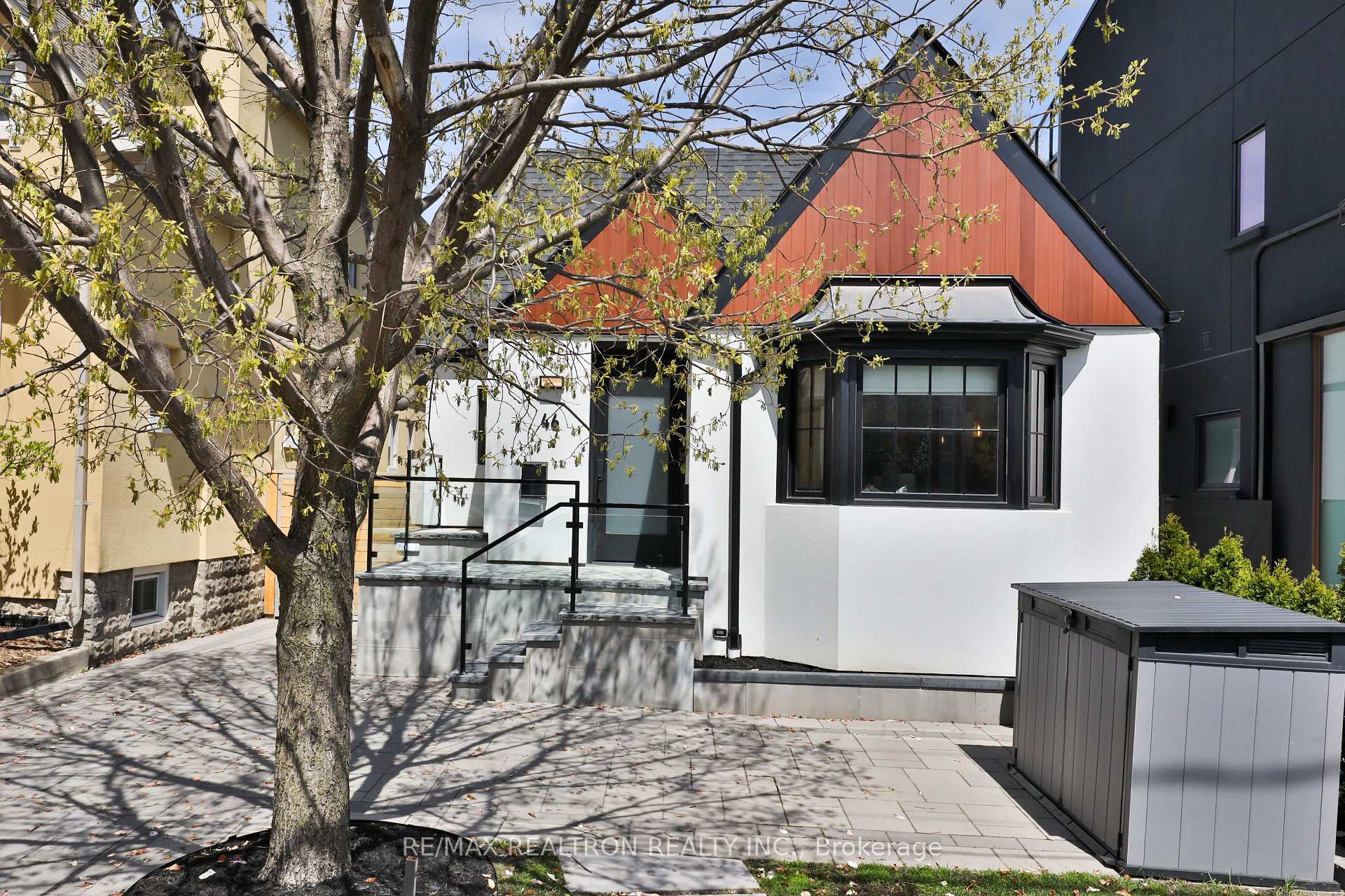 46 Gloucester Grove, Toronto C03, ON M6C 2A1 — Toronto C03, Ontario