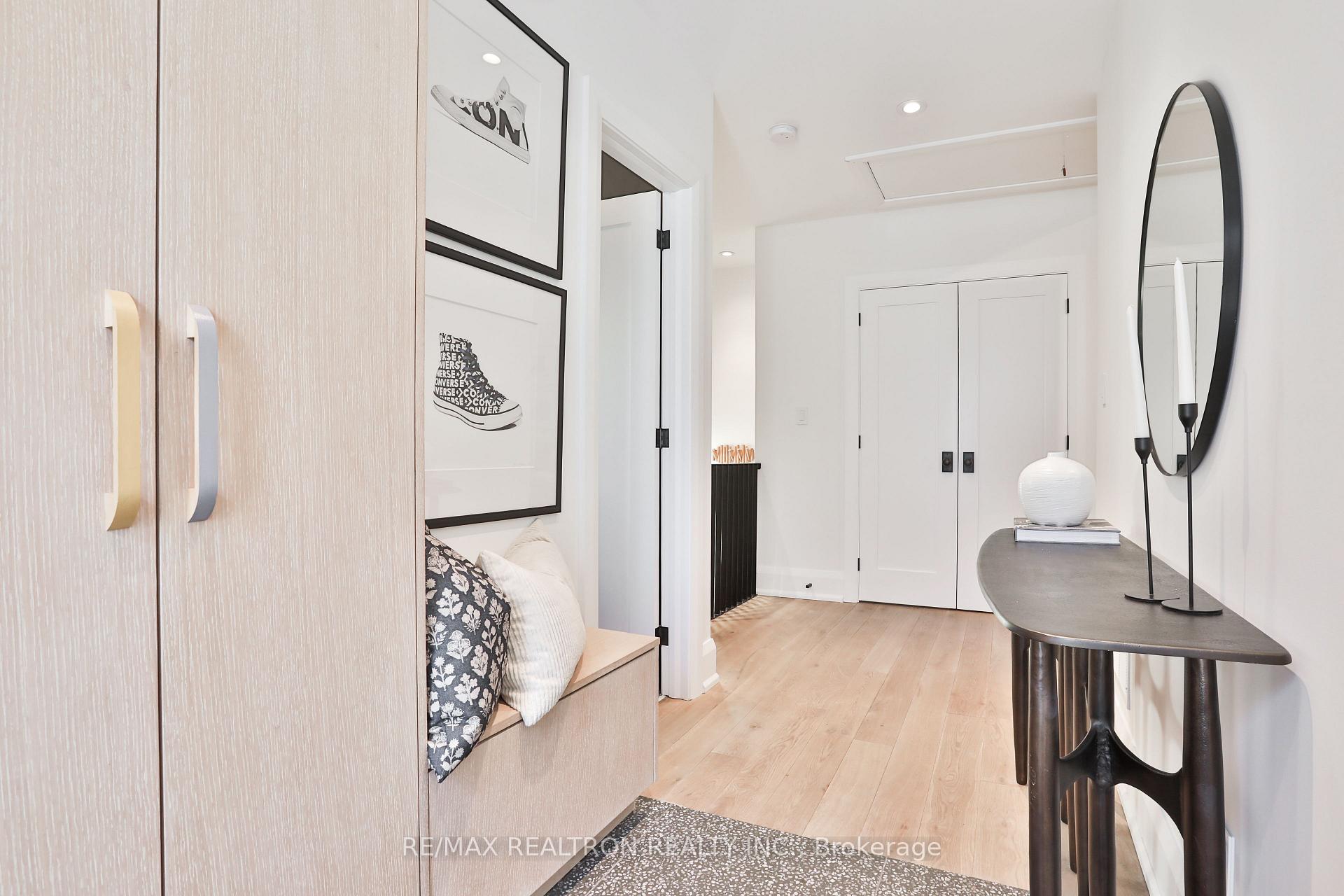 46 Gloucester Grove, Toronto C03 — photo 3 of 5