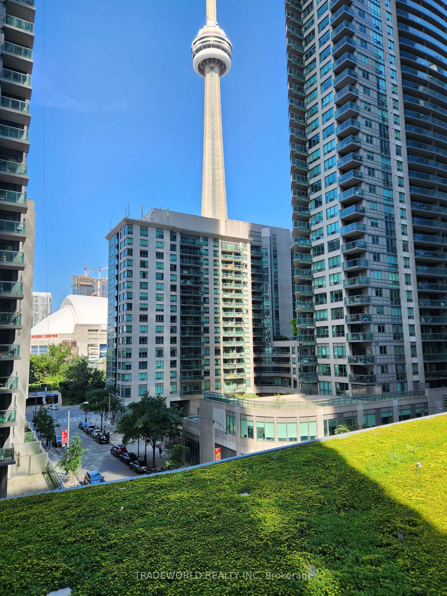 12 York Street 308, Toronto C01, ON M5J 0A9