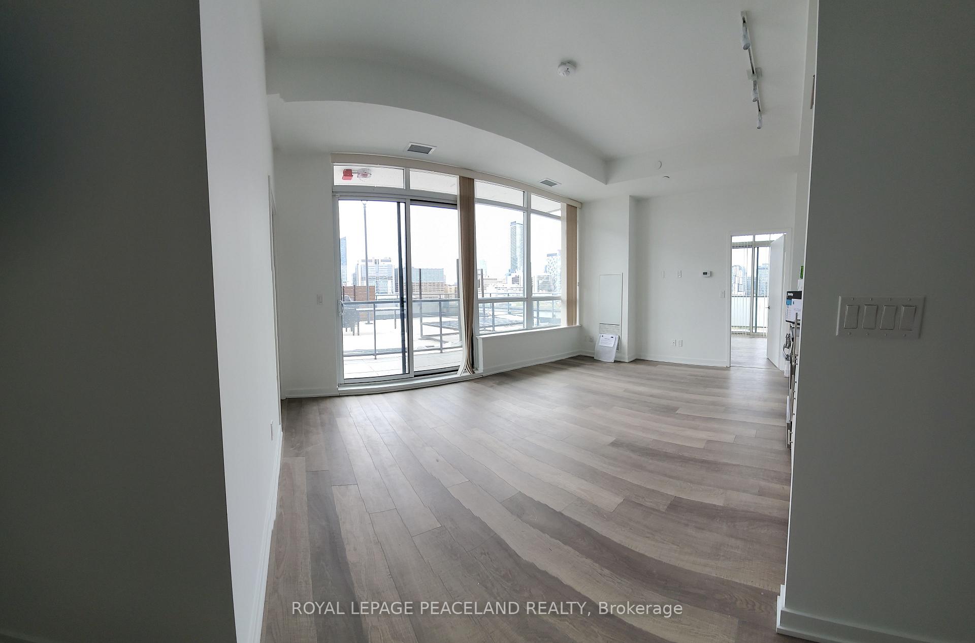 181 Huron Street 901, Toronto C01, ON M5T 0C1