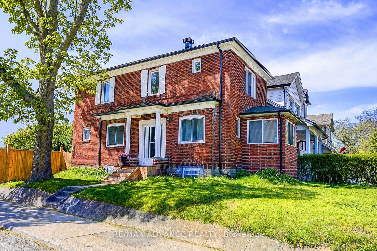 33 Castlefield Avenue, Toronto C03, ON M4R 1G5 — Toronto C03, Ontario