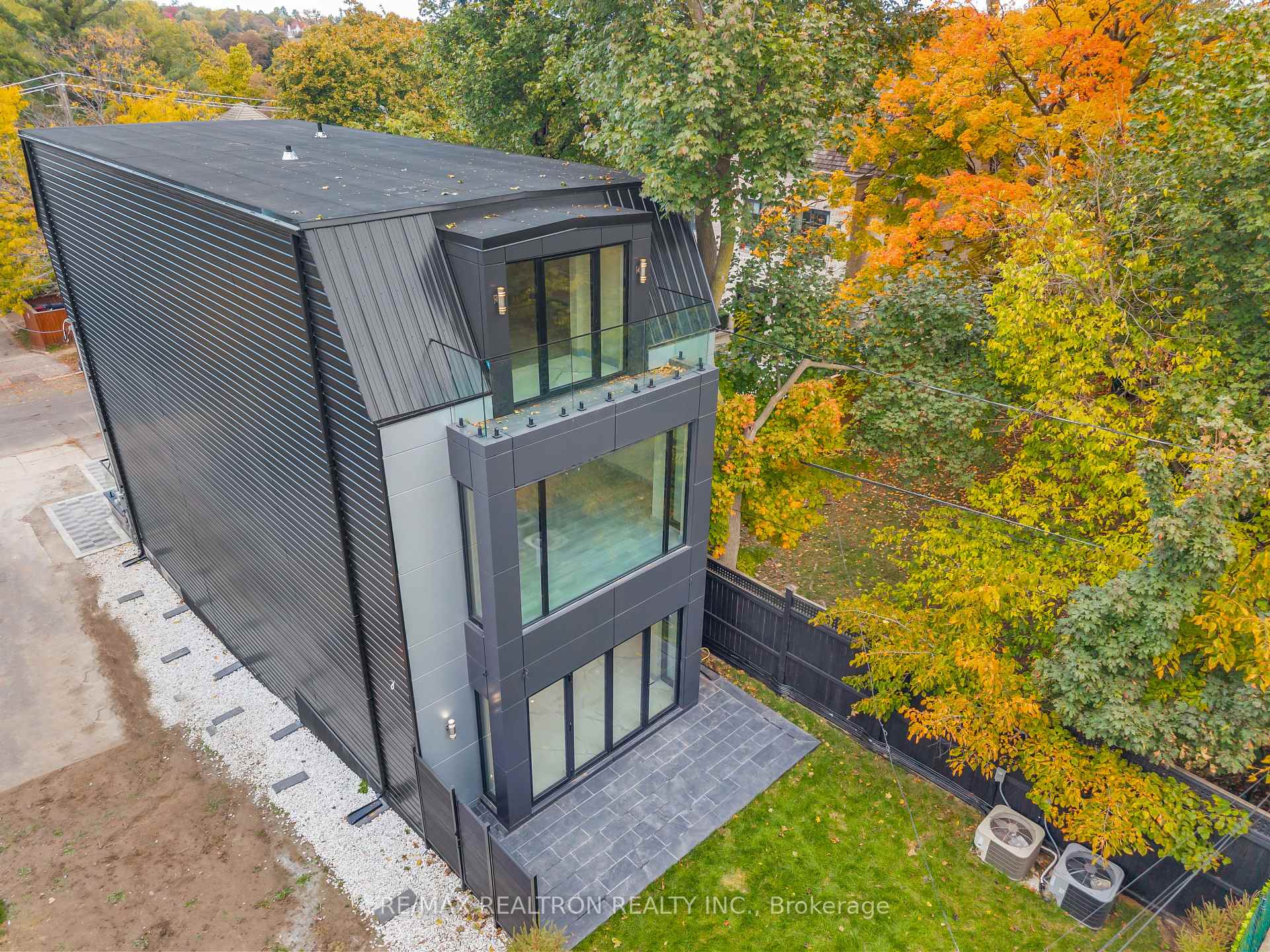 71 Ardmore Road, Toronto C03, ON M5P 1V4 — Toronto C03, Ontario