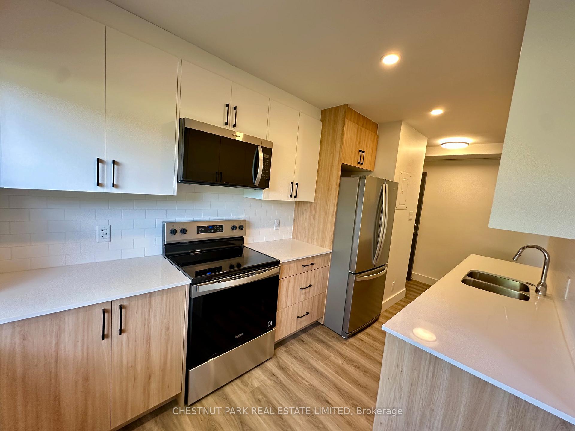 11 Wingreen Court 1, Toronto C13, ON M3B 1B9