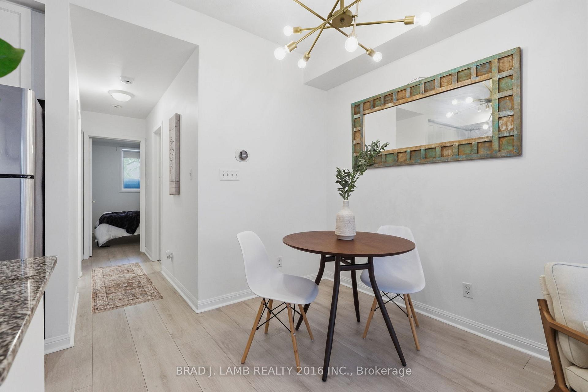 80 Carr Street 29, Toronto C01, ON M5T 1B7