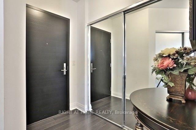 1080 Bay Street 4608, Toronto C01, ON M5S 0A6
