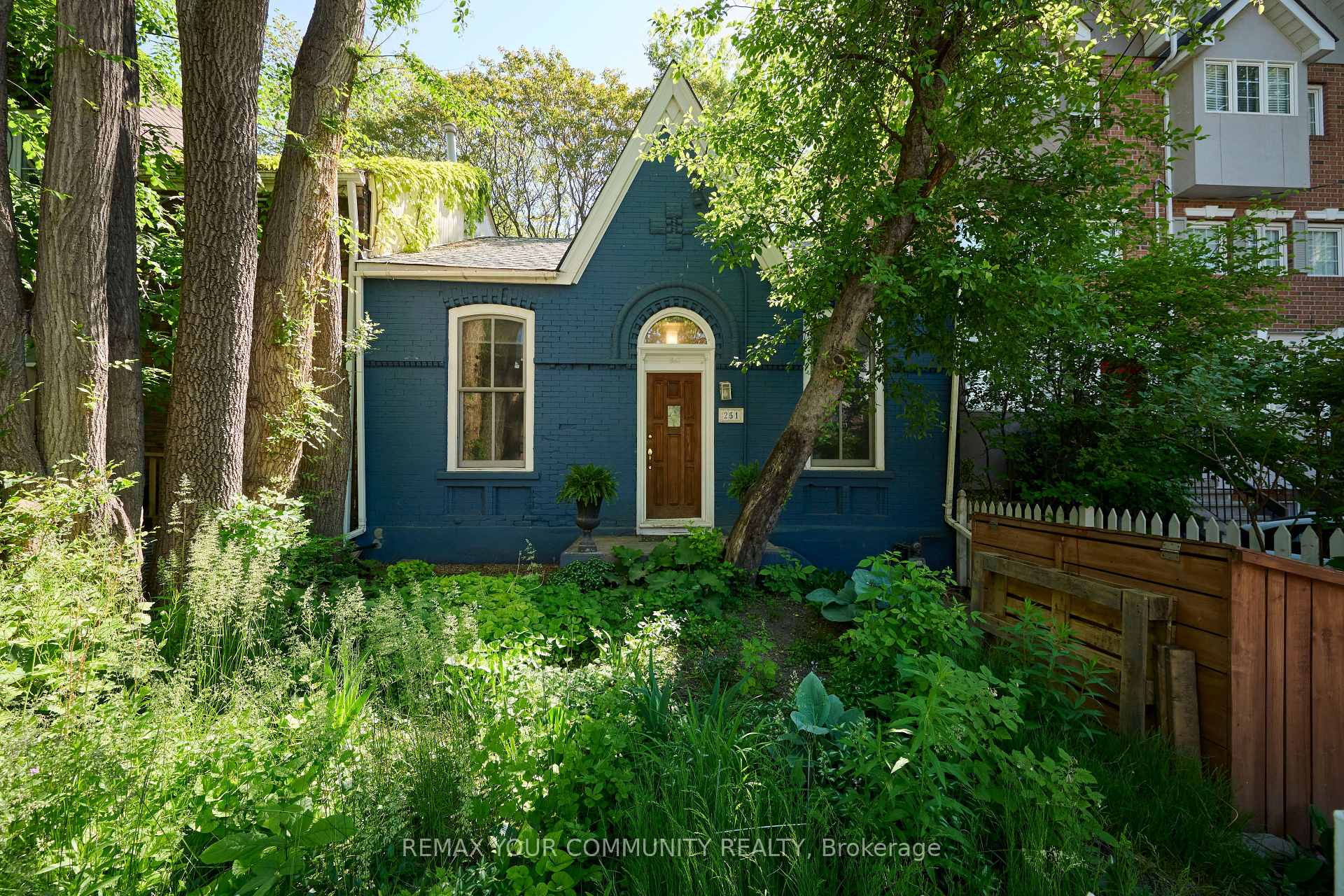 residential Property Image no.1
