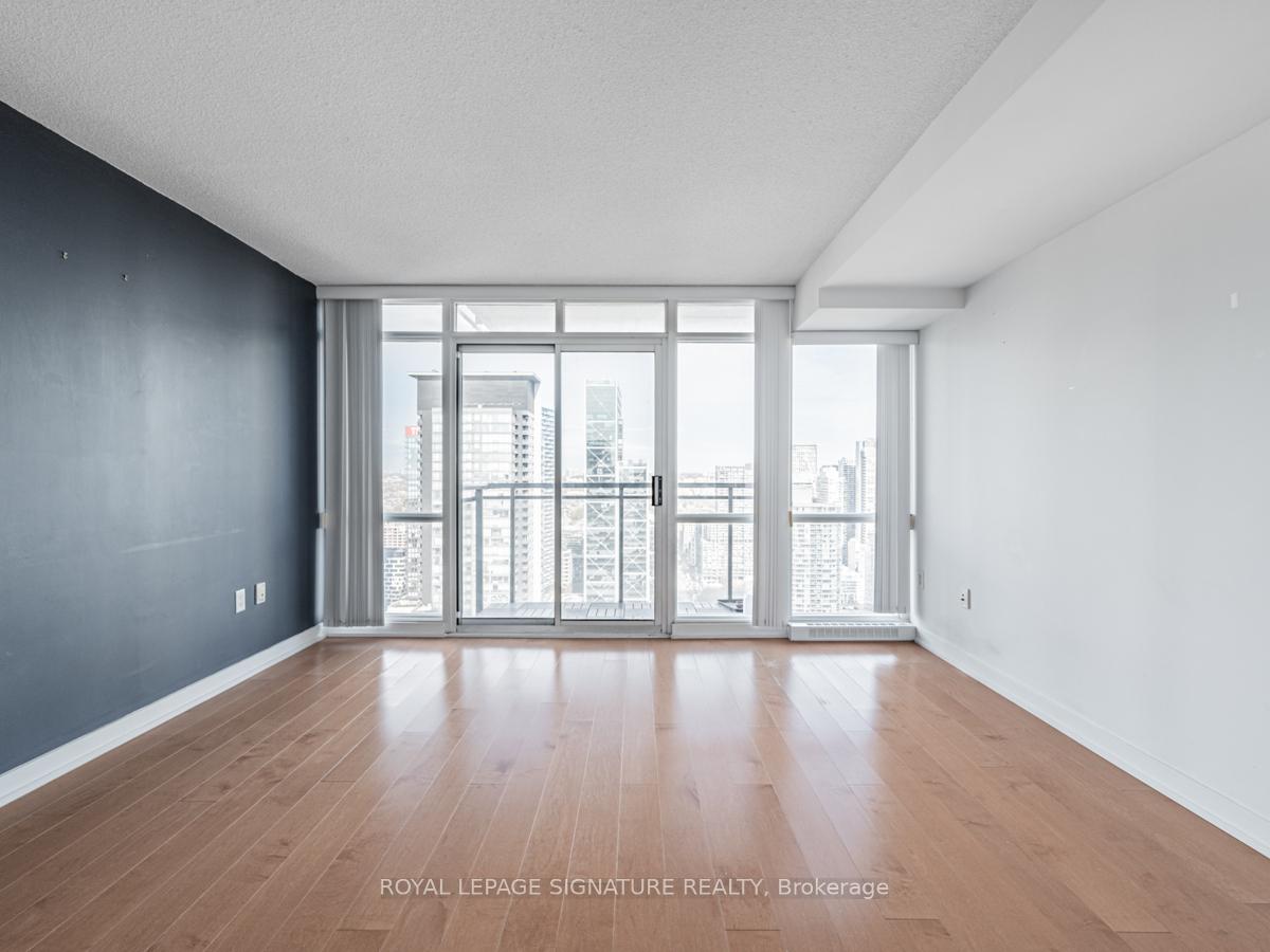 11 Brunel Court 5005, Toronto C01, ON M5V 3Y3