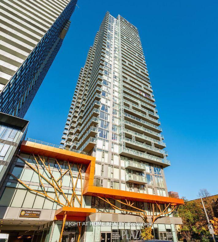 50 Wellesley Street E 3001, Toronto C08, ON M4Y 0C8