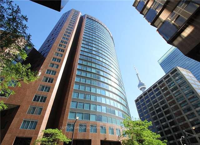 33 University Avenue 904, Toronto C01, ON M5J 2S7