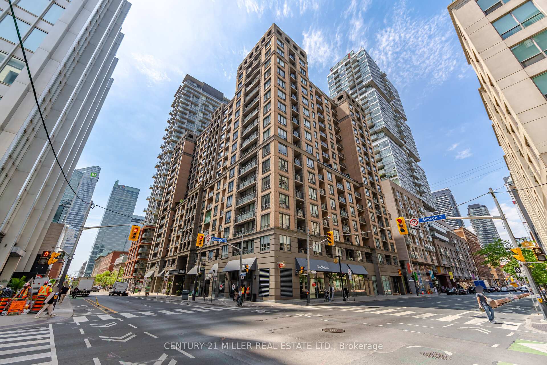 140 Simcoe Road PH # 12, Toronto C01, ON M5H 4E9