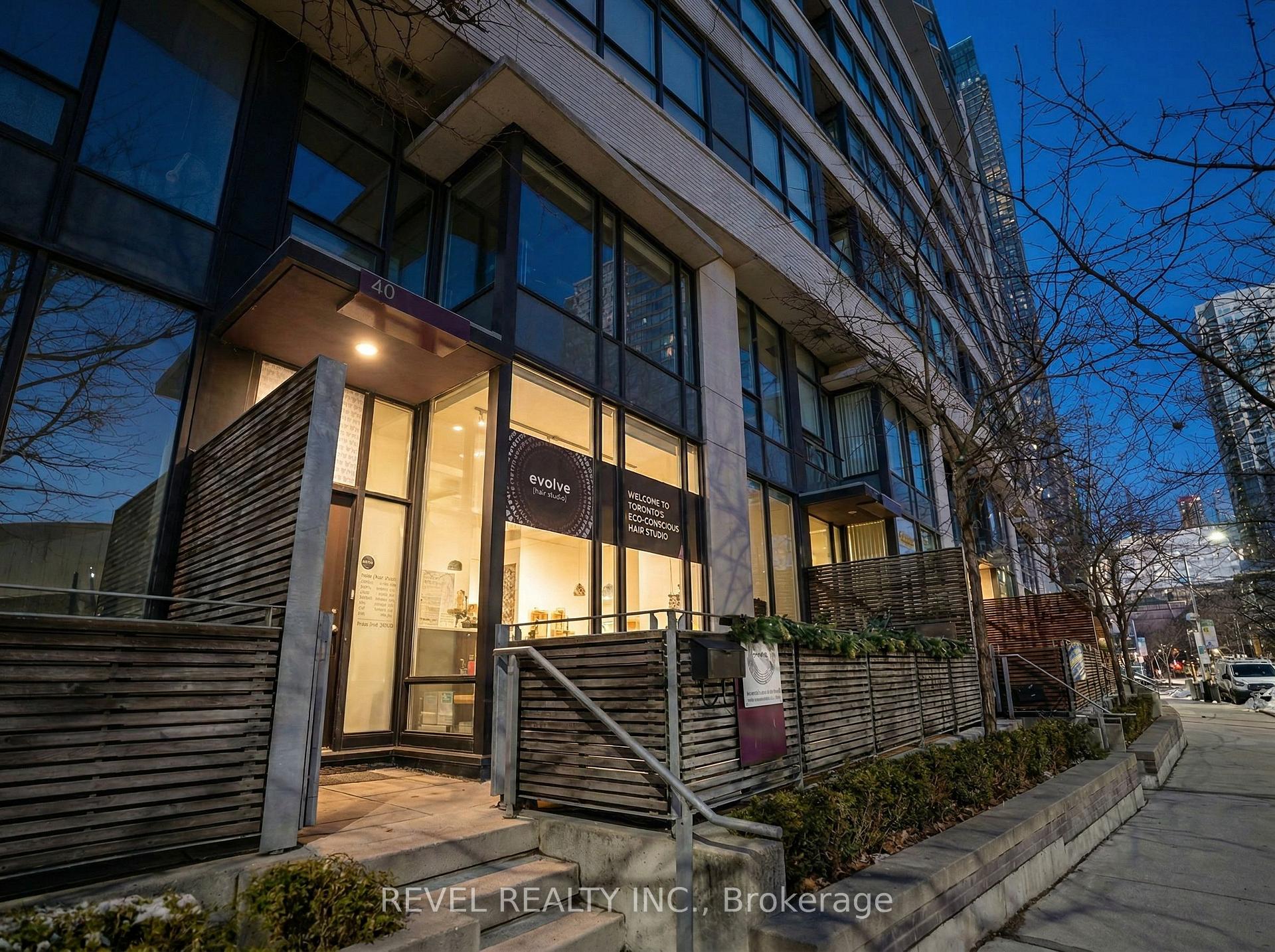 40 Fort York Boulevard, Toronto C01, ON M5V 3Z3