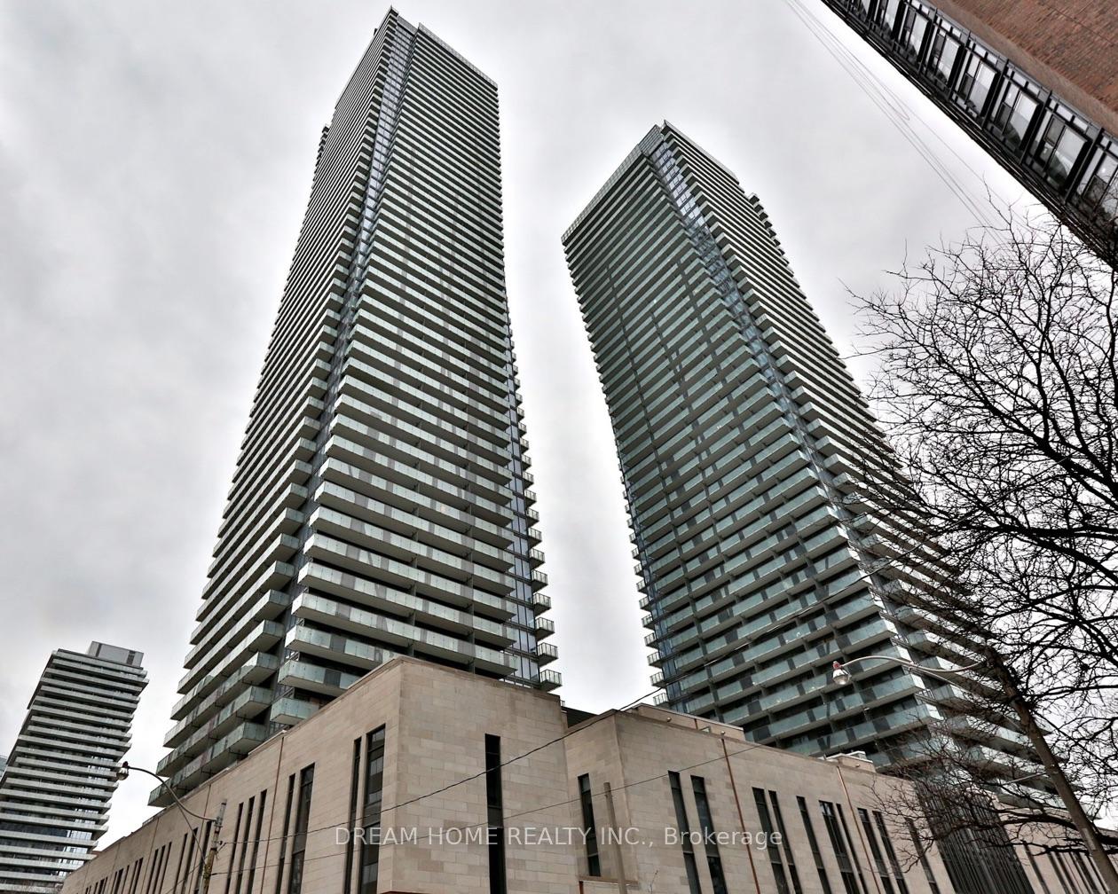 65 St. Mary Street 1611, Toronto C01, ON M5S 0A6