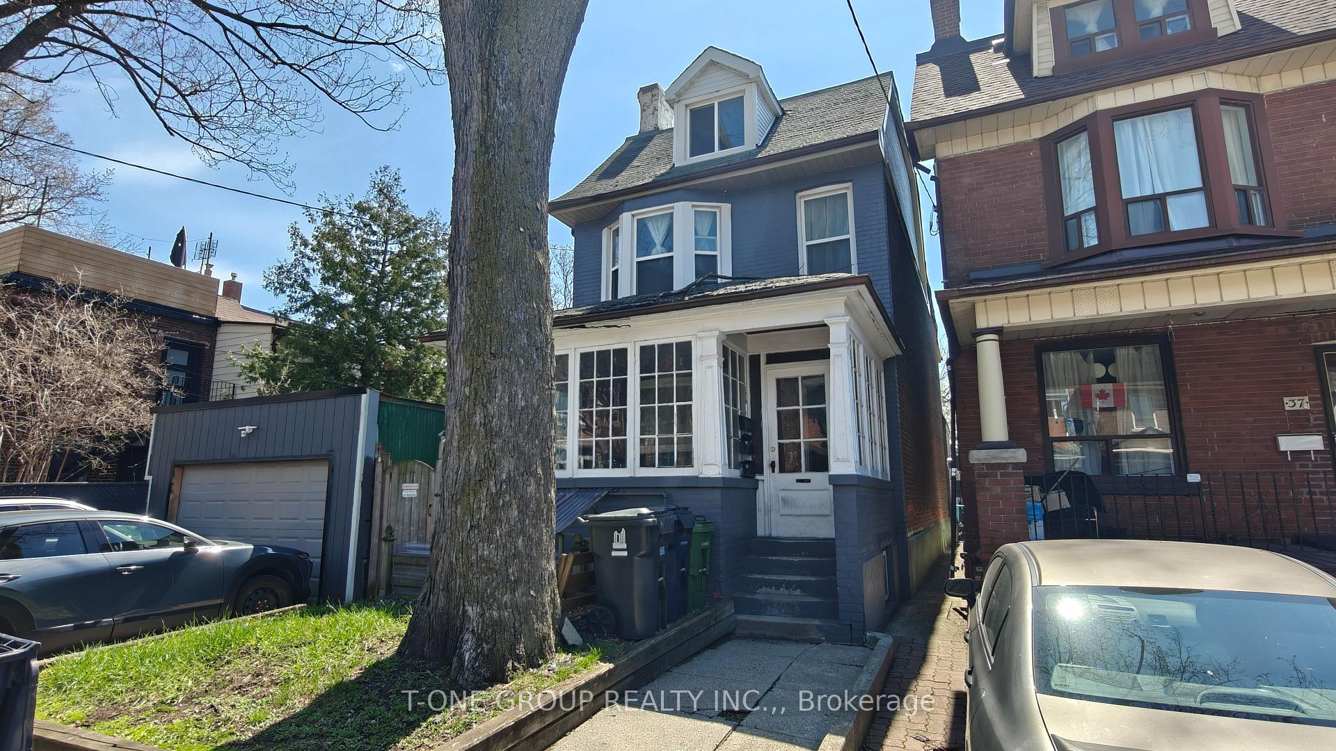 35 Lindsey Avenue, Toronto C01, ON M6H 1E2