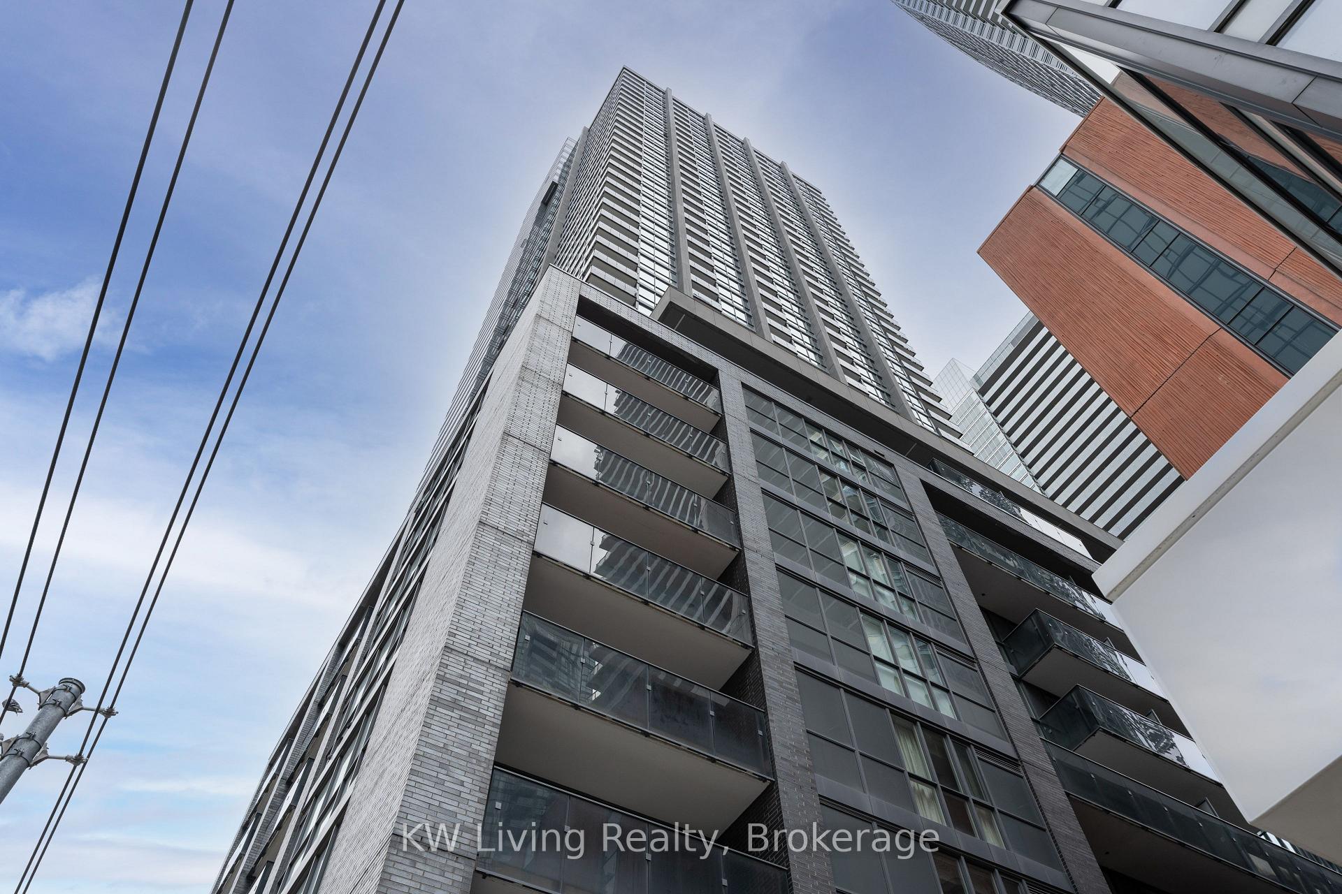 295 Adelaide Street W 319, Toronto C01, ON M5V 0L4