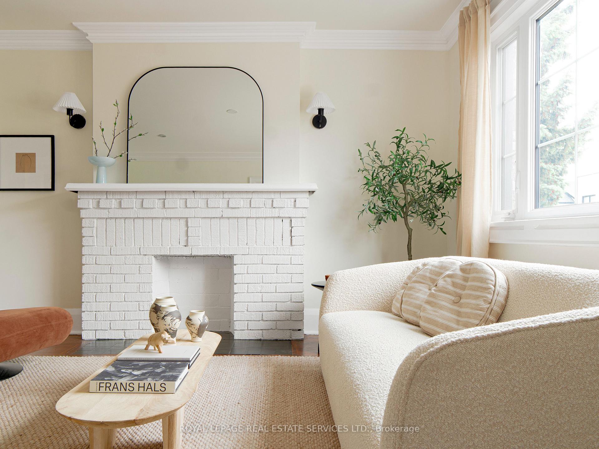 629 Winona Drive, Toronto C03 — photo 5 of 5