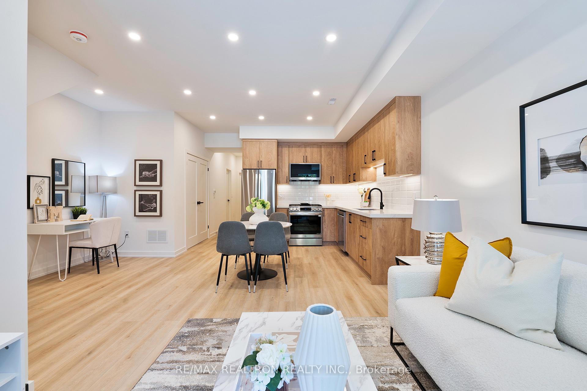 53 alameda Avenue Main, Toronto C03, ON M6C 3W3 — Toronto C03, Ontario
