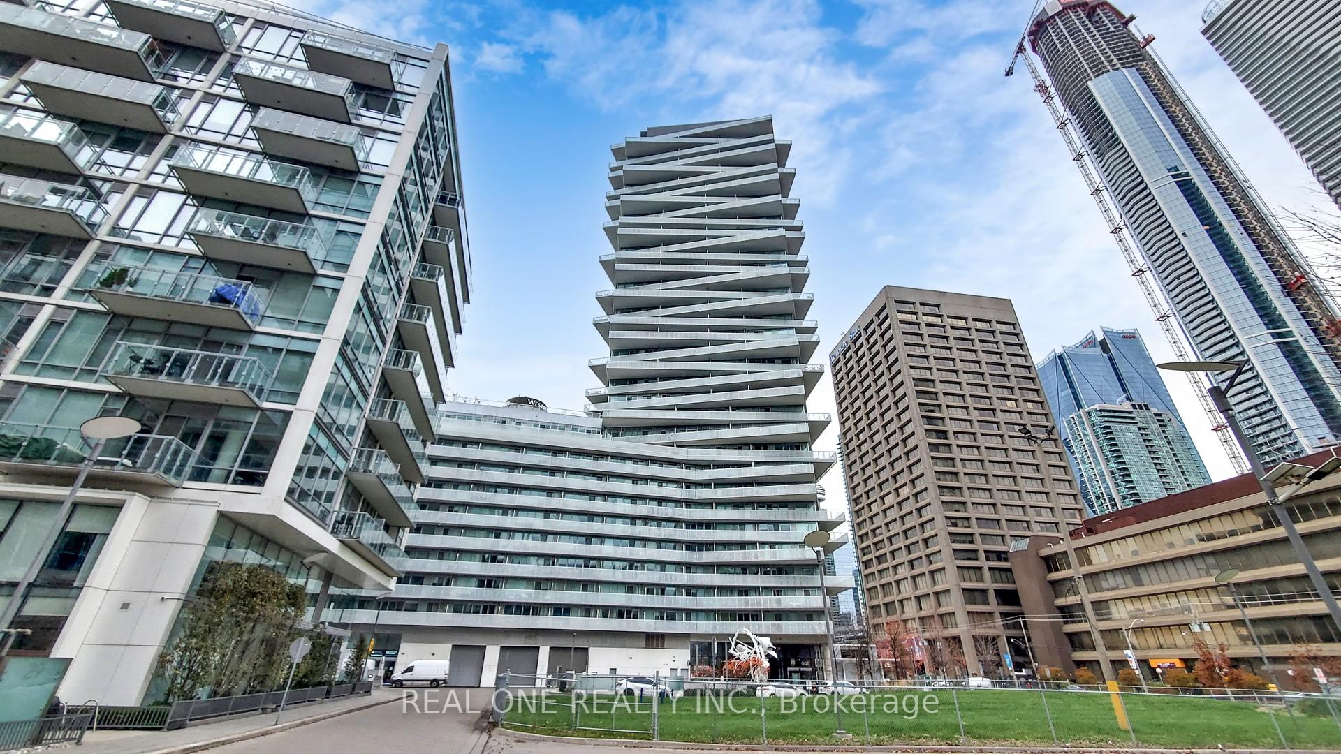 15 Queens Quay E 907, Toronto C08, ON M5E 0C5