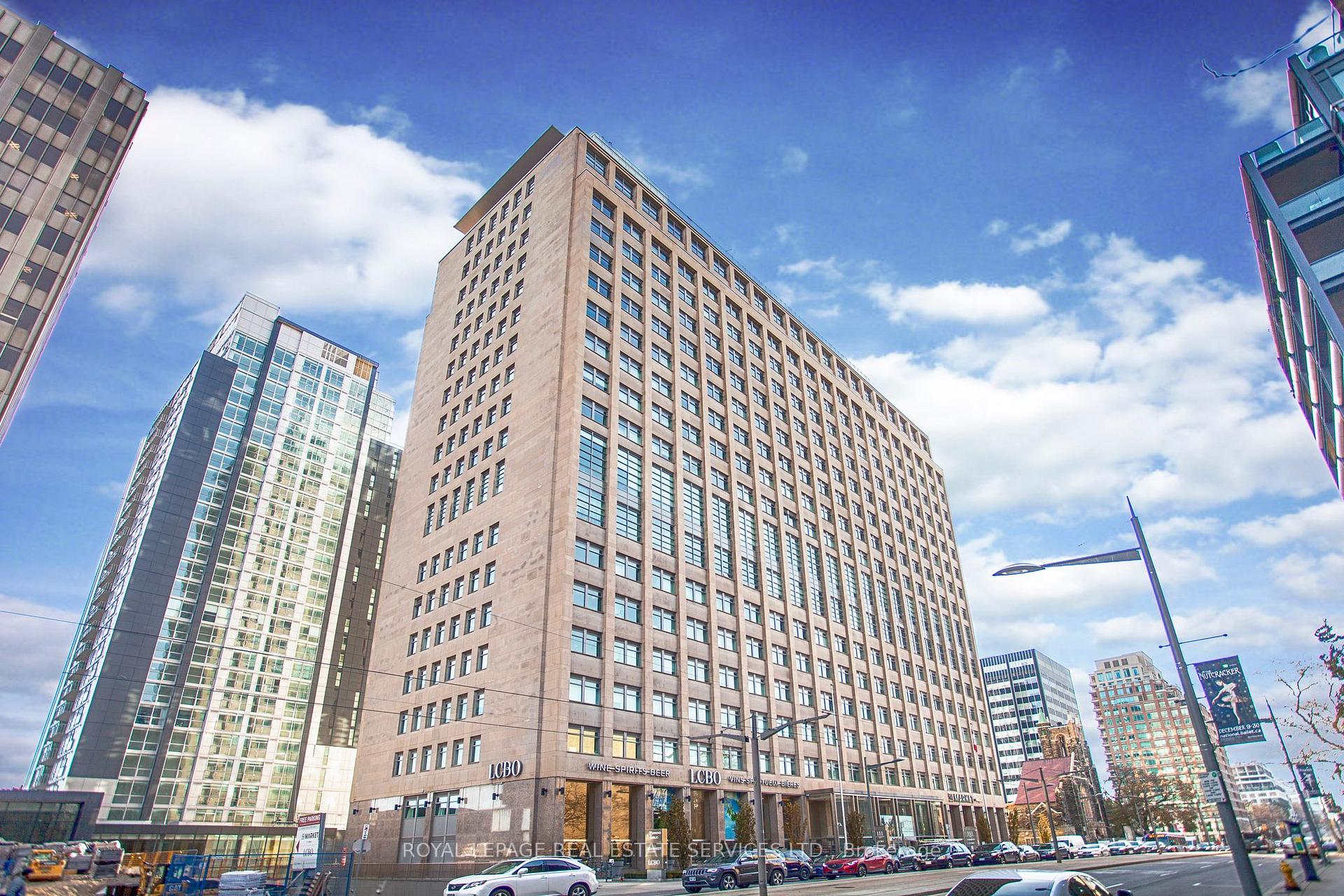 111 St Clair Avenue W 928, Toronto C02, ON M4V 1N5