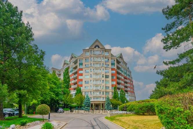 18 Concorde Place 618, Toronto C13, ON M3C 3T9