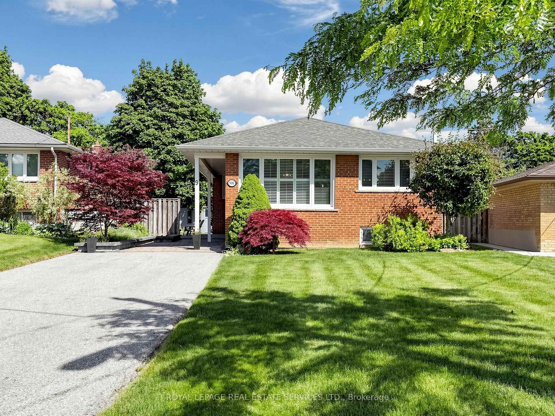 9 Coral Cove Crescent, Toronto C13, ON M3A 1G7