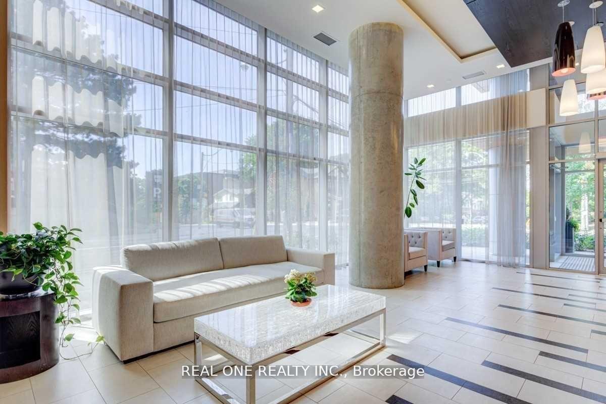 58 Orchard View Boulevard 1011, Toronto C03 — photo 3 of 5