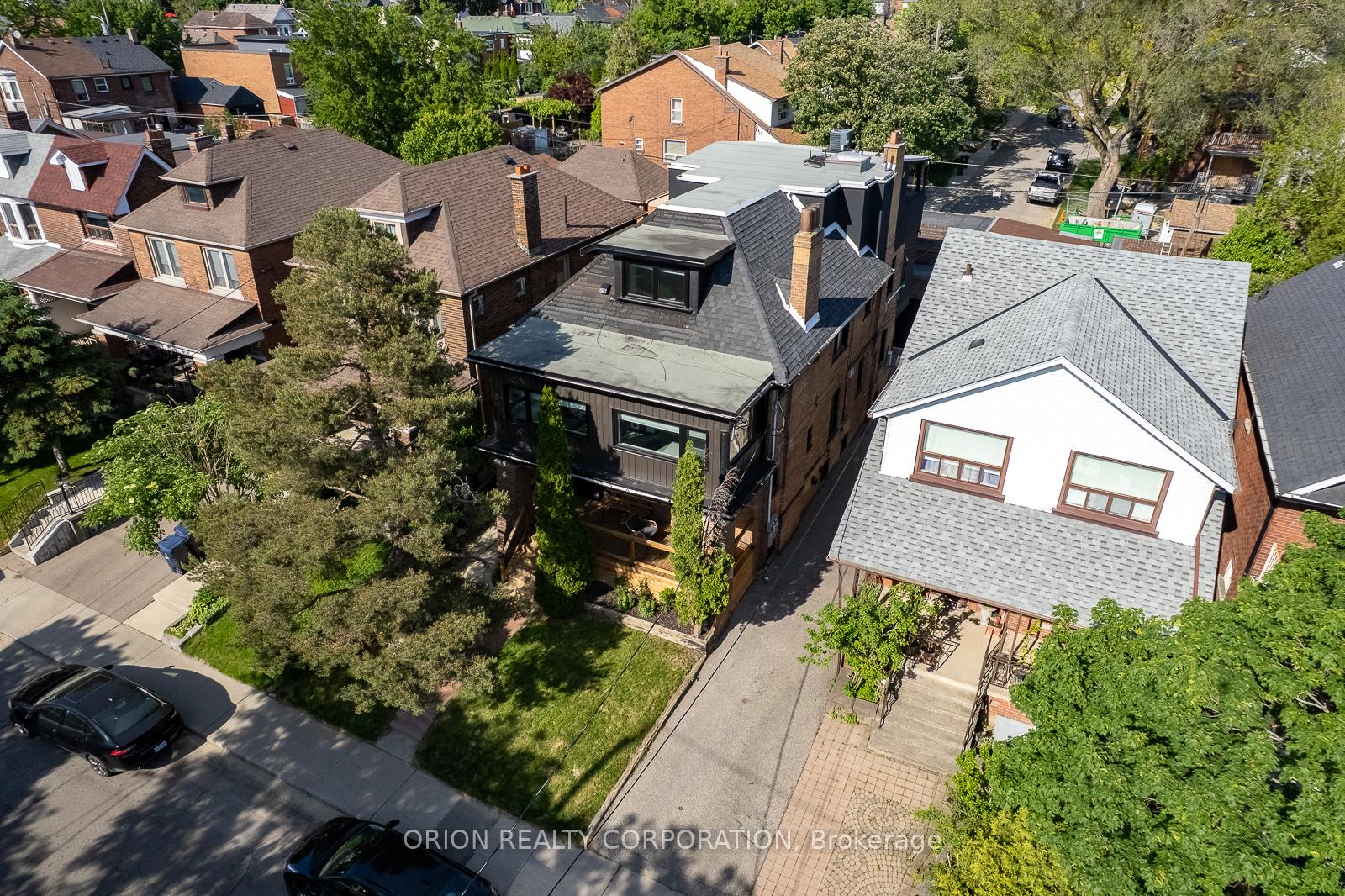 185 Glenholme Avenue, Toronto C03 — photo 3 of 5