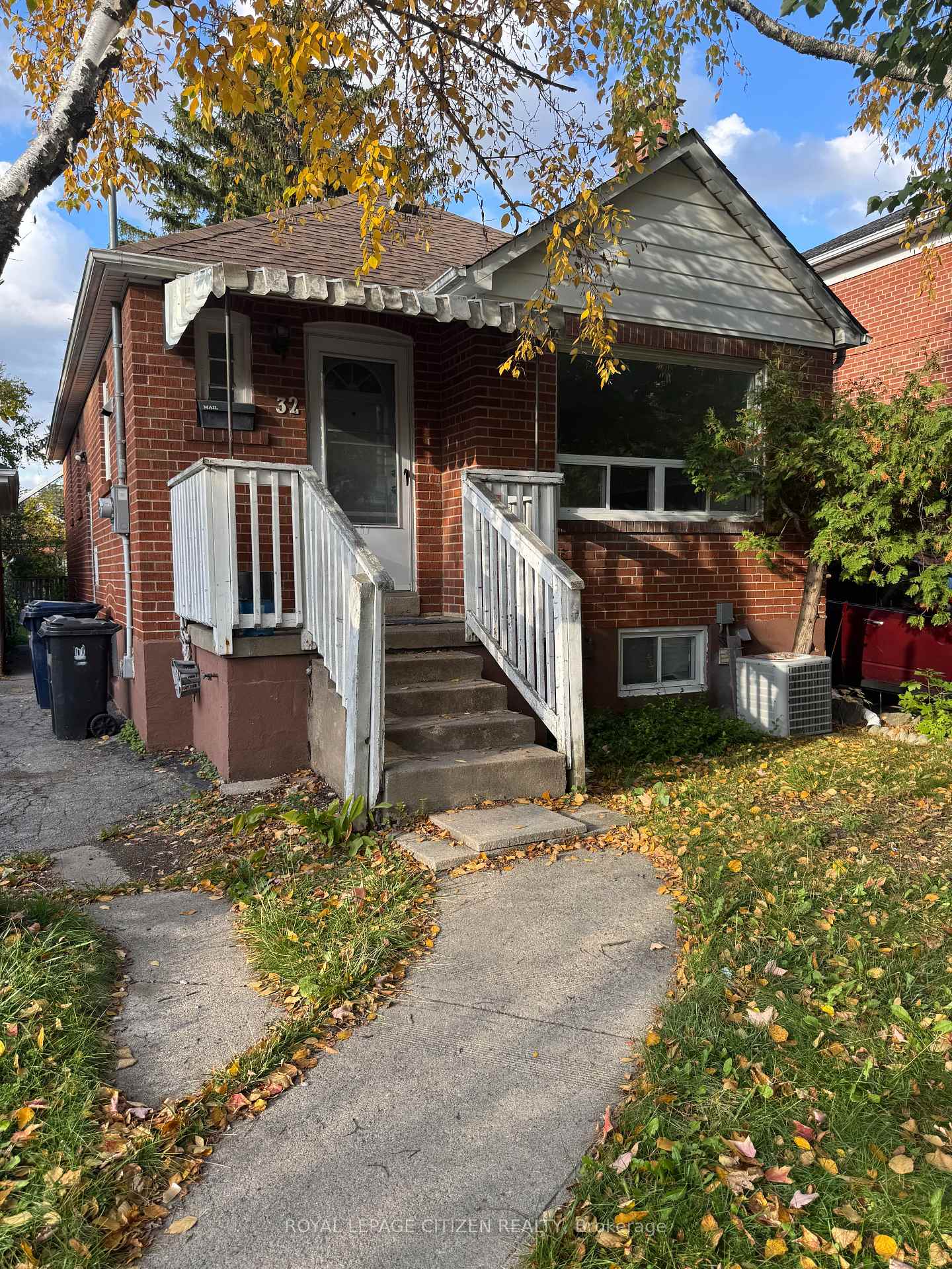 32 Newton Drive, Toronto C14, ON M2M 2M7