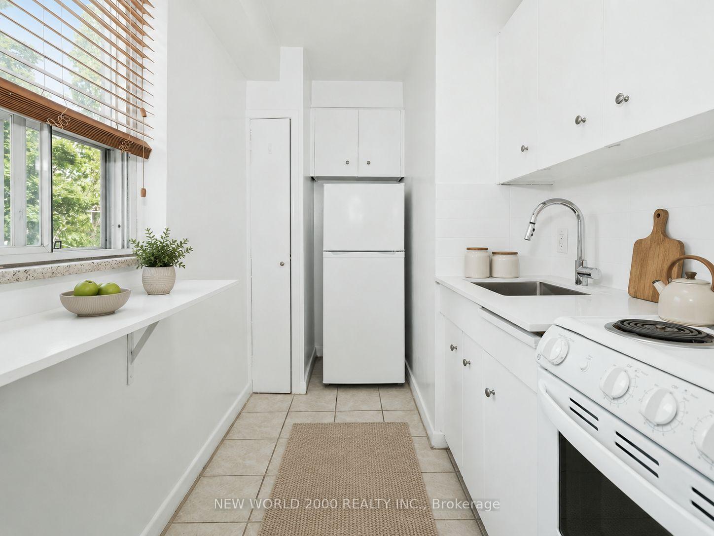 88 Bernard Avenue 308, Toronto C02, ON M5R 1R7