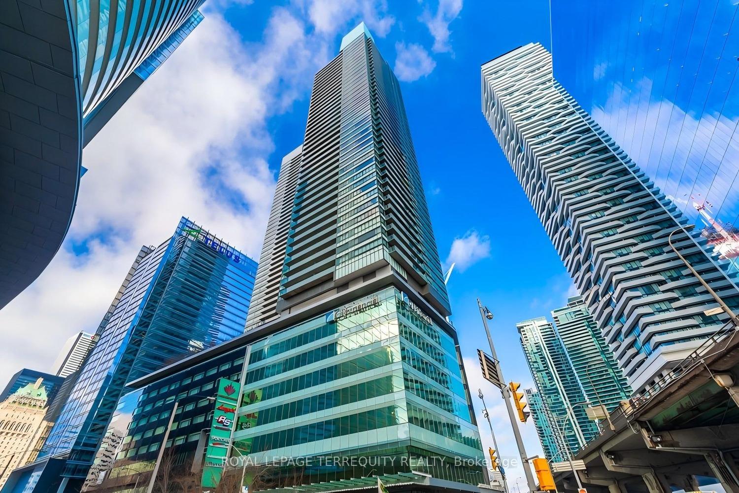 55 Bremner Boulevard 3111, Toronto C01, ON M5J 0A6