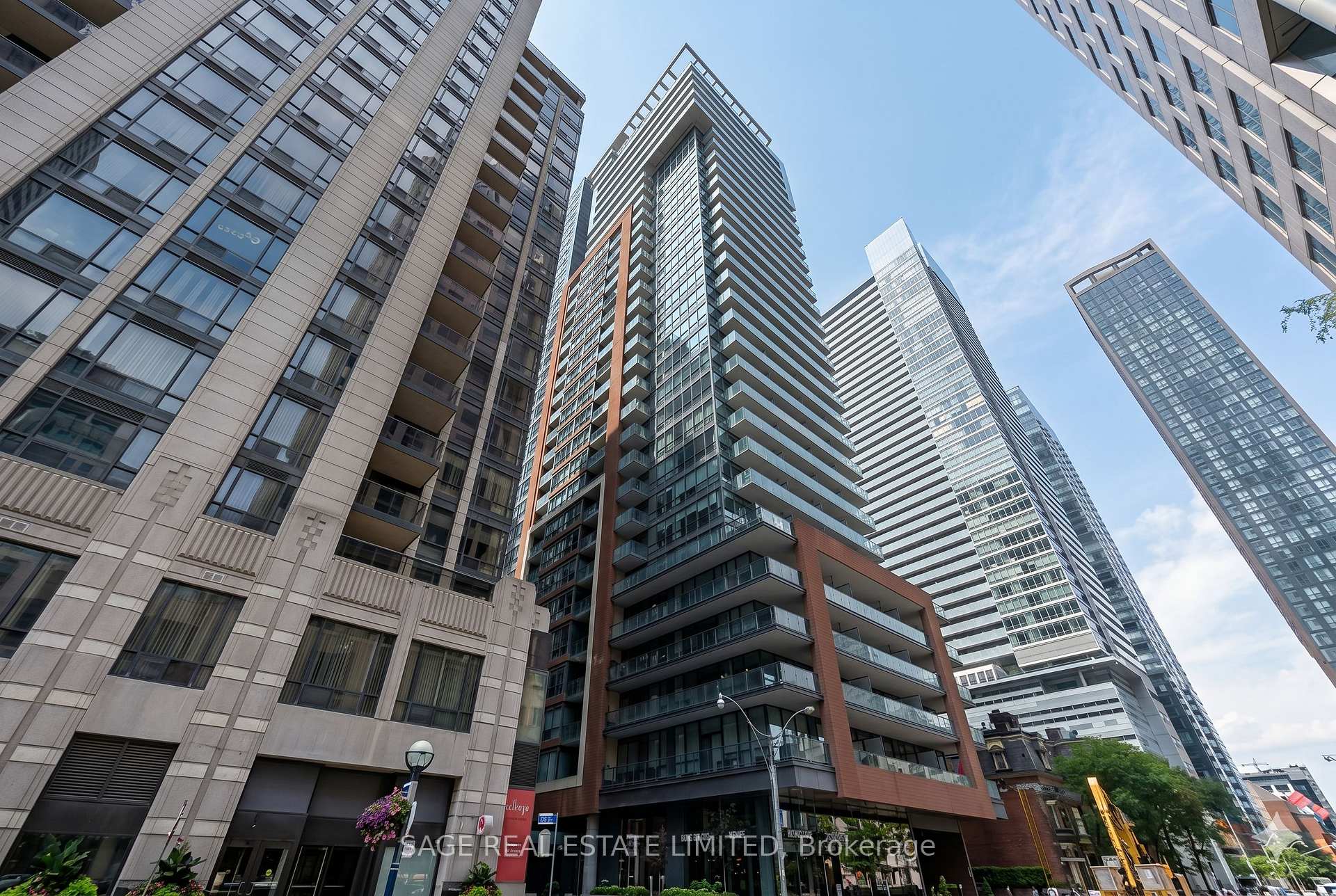 8 Mercer Street 2502, Toronto C01, ON M5V 0C4