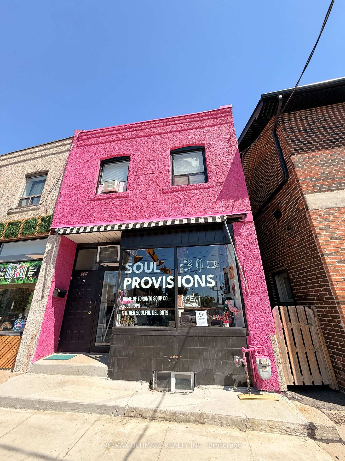 397 Vaughn Road, Toronto C03, ON M6C 2N8 — Toronto C03, Ontario