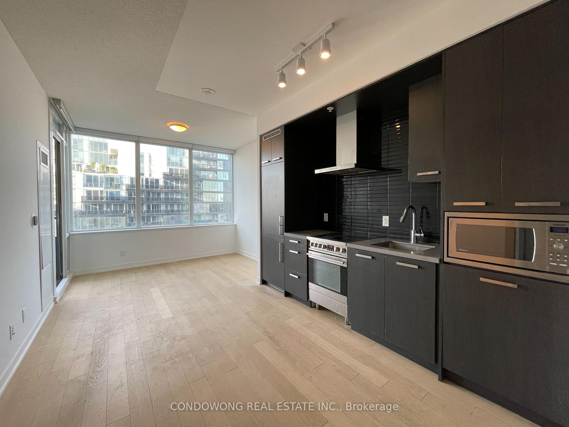 120 Bayview Avenue N706, Toronto C08, ON M5A 0G4