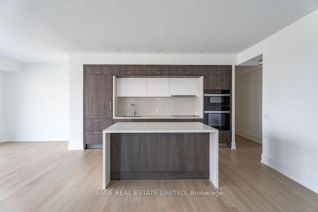 30 Inn on the Park Drive 1103, Toronto C13, ON M3C 0P7