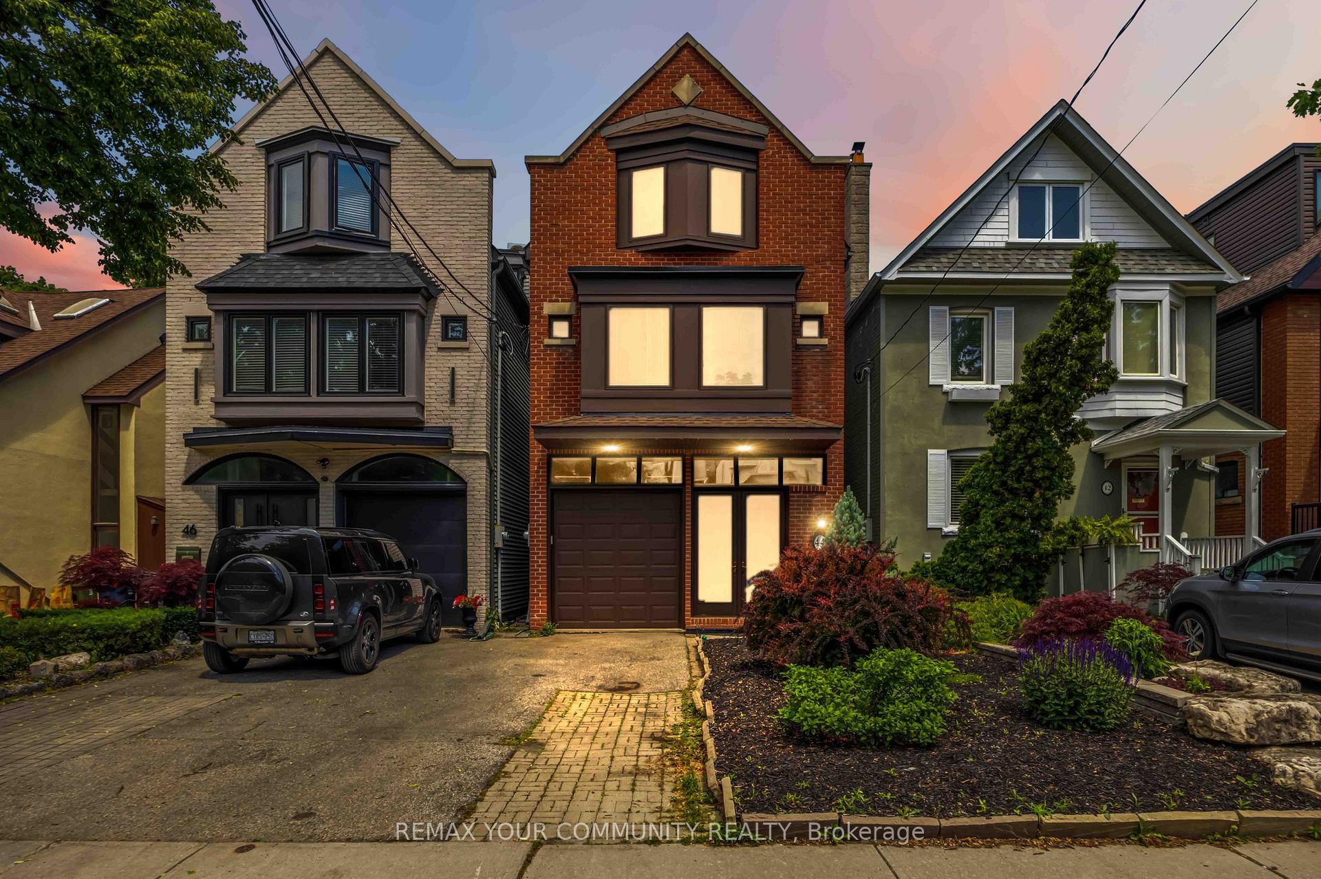 44 Castlefield Avenue, Toronto C03 — photo 2 of 5