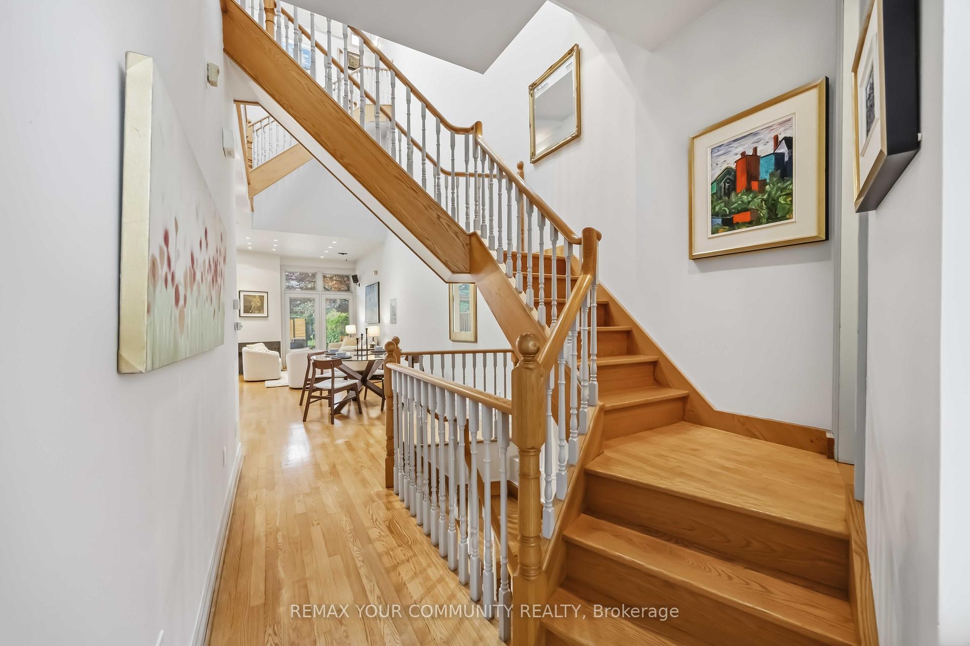 44 Castlefield Avenue, Toronto C03 — photo 5 of 5