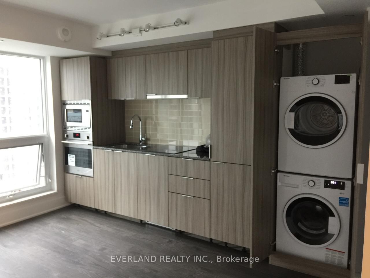 955 Bay Street 1804, Toronto C01, ON M5S 0C6