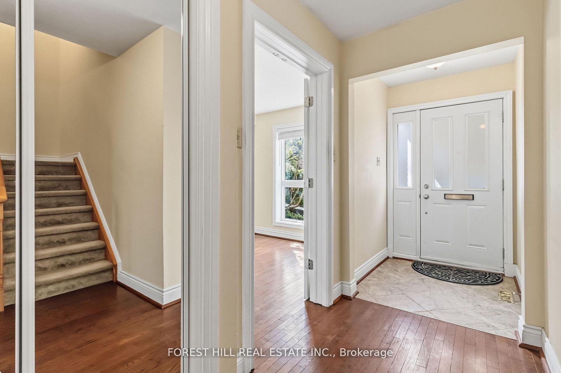 61 Snowshoe Mill Way, Toronto C12 — photo 2 of 5