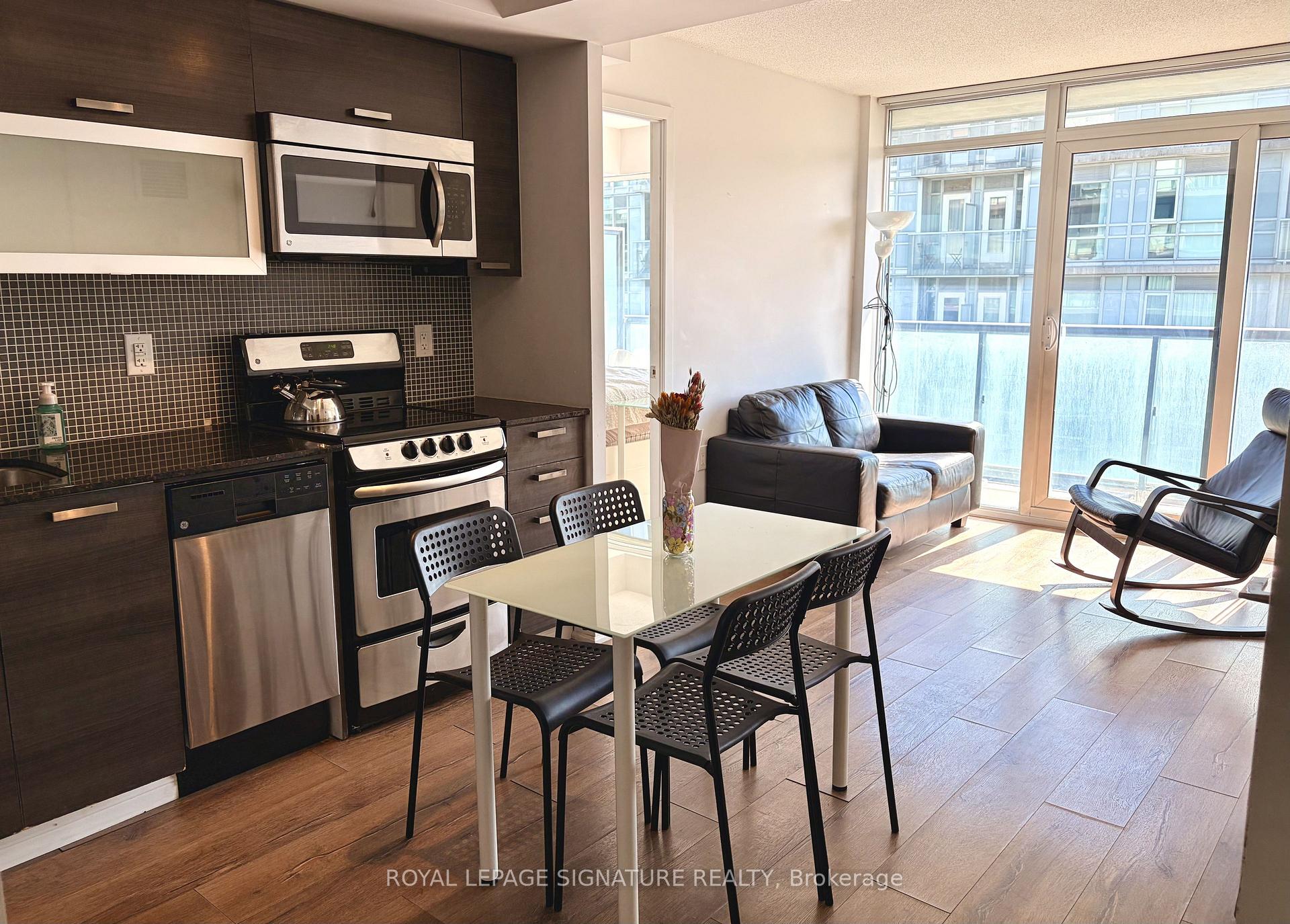 36 Lisgar Street 2018, Toronto C01, ON M6J 0C7