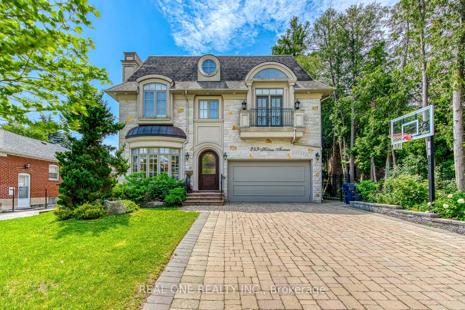 249 Holmes Avenue, Toronto C14, ON M2N 4M9