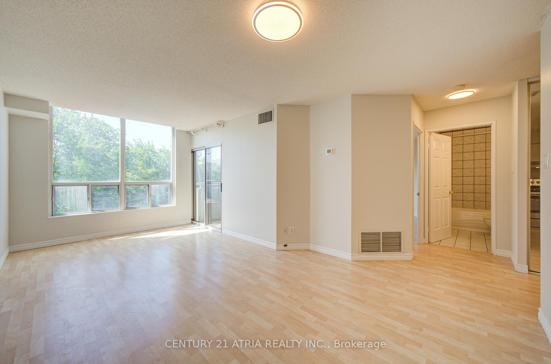 897 Sheppard Avenue 310, Toronto C06, ON M3H 2T4