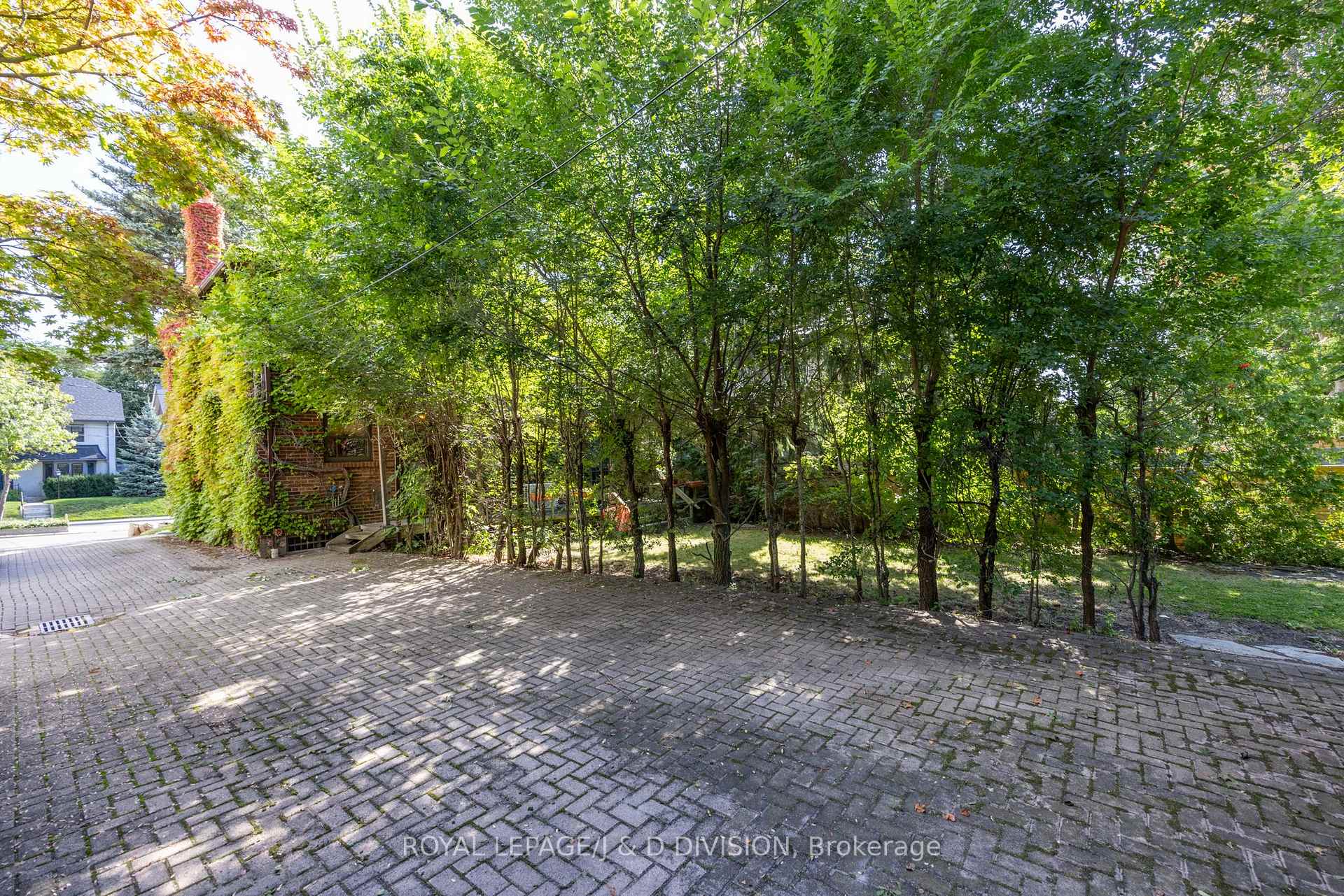 308 Oriole Parkway, Toronto C03 — photo 4 of 5