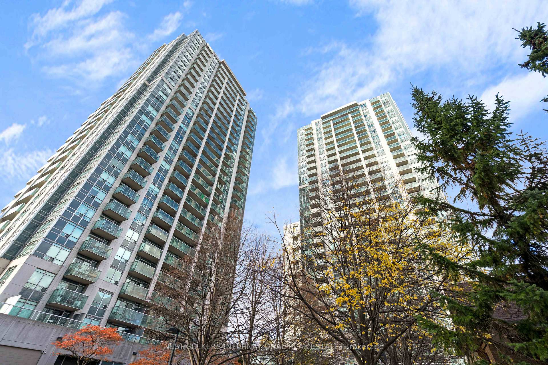 16 Harrison Garden Boulevard 1011, Toronto C14, ON M2N 7J6