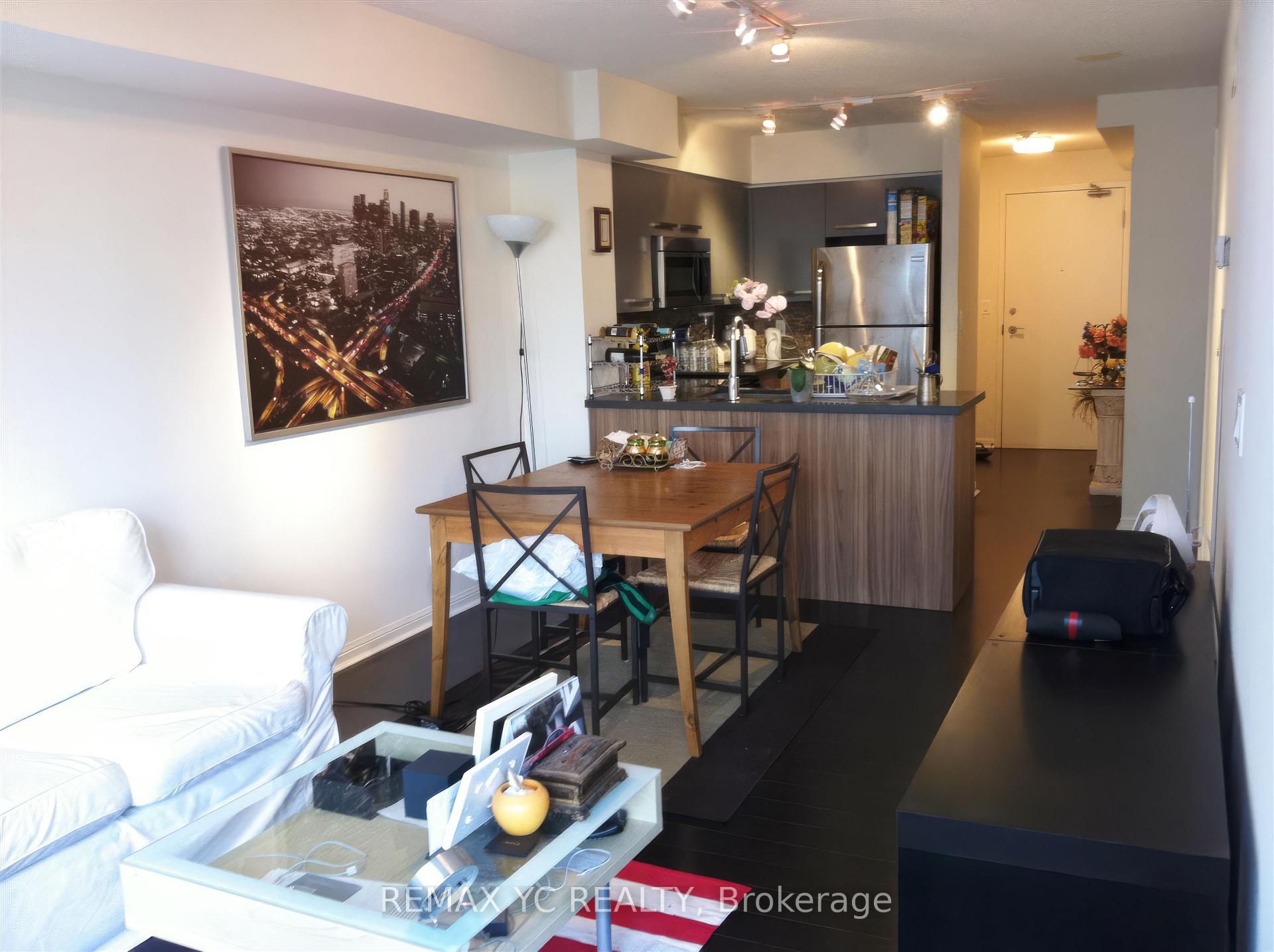 11 St Joseph Street 501, Toronto C01, ON M4Y 3G4
