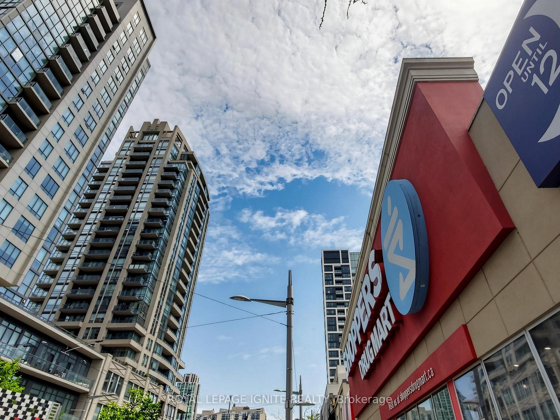 500 St.Clair Avenue W 204, Toronto C03 — photo 4 of 5