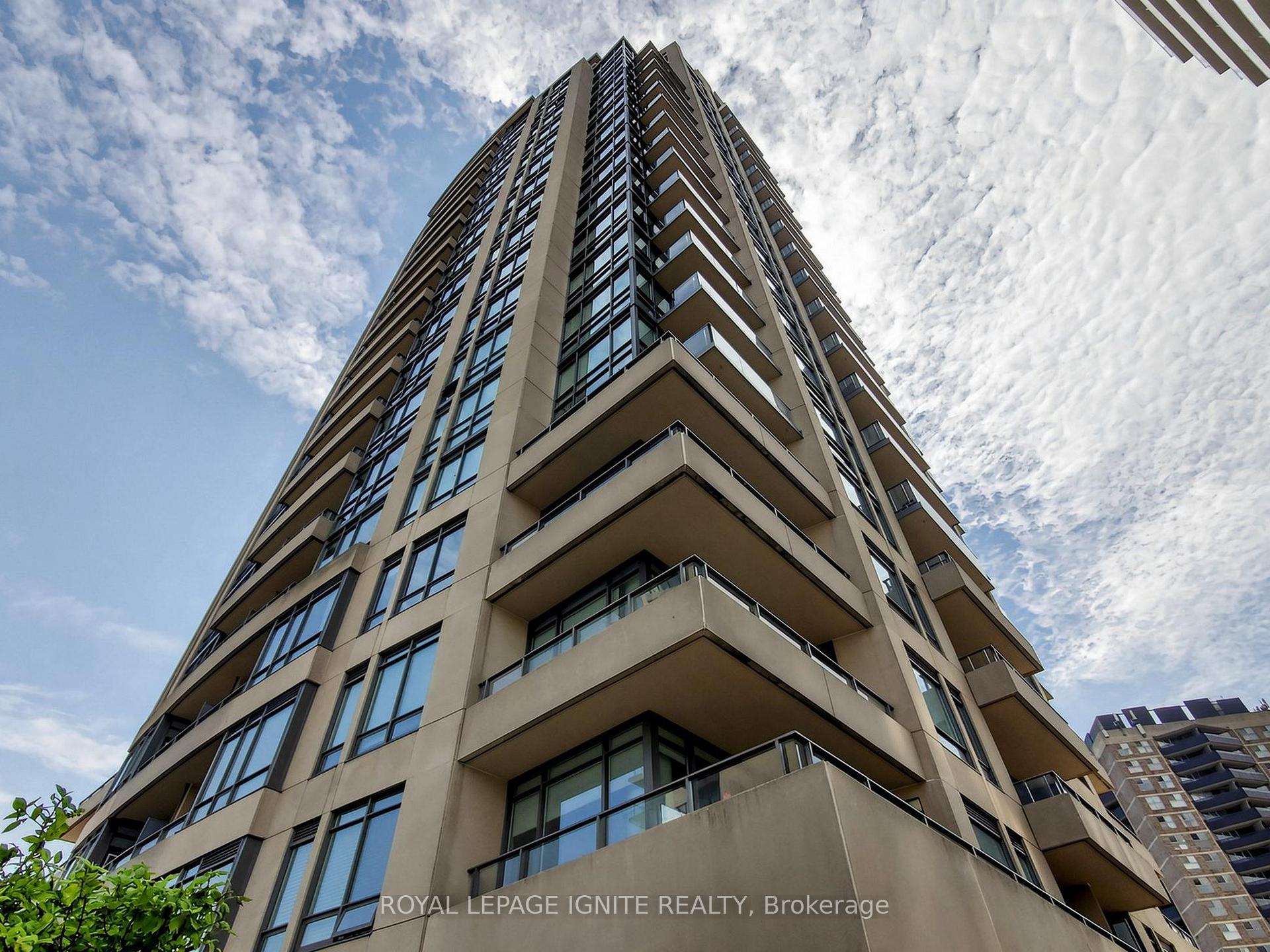 500 St.Clair Avenue W 204, Toronto C03 — photo 5 of 5