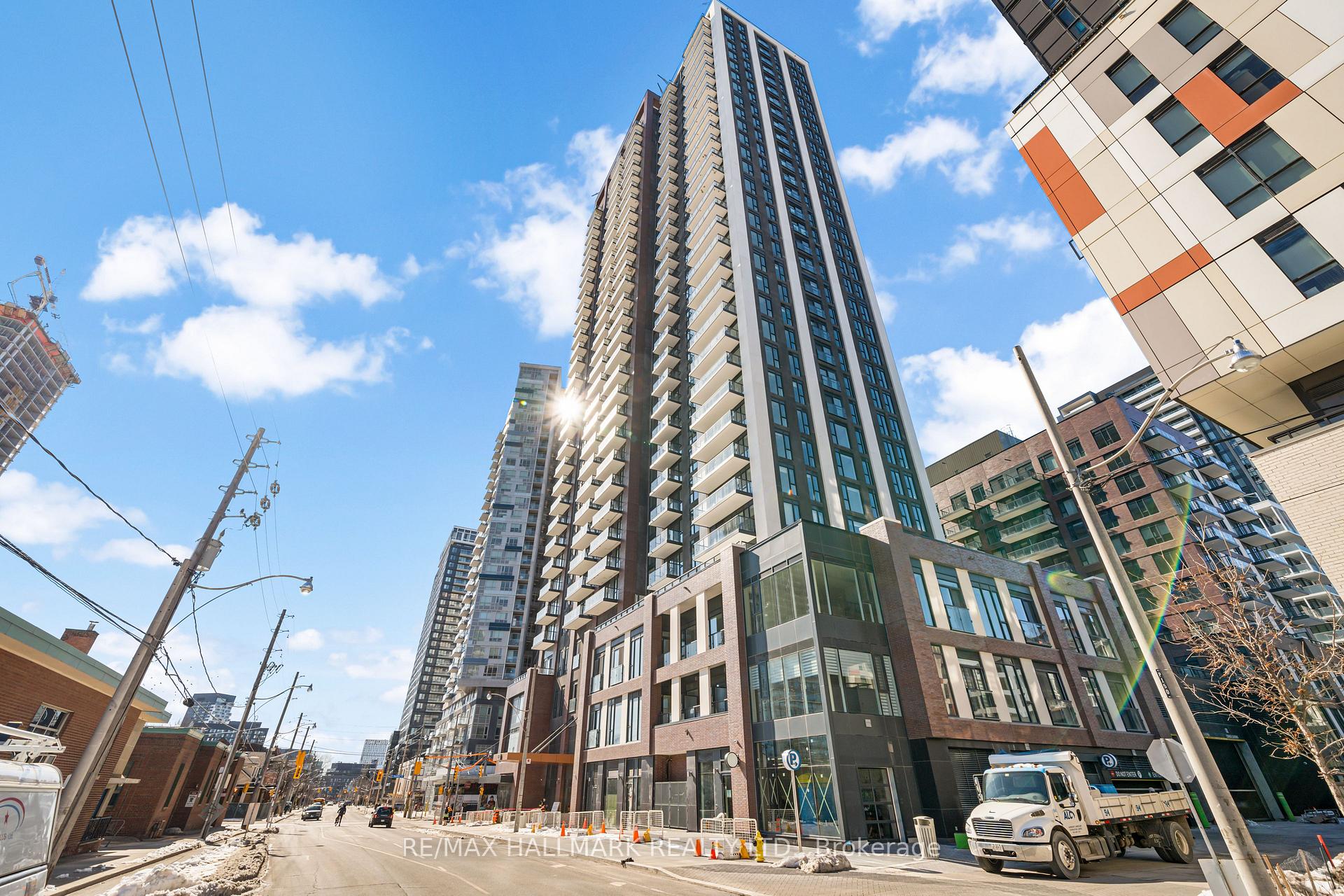 130 River Street 505, Toronto C08, ON M5A 0R8
