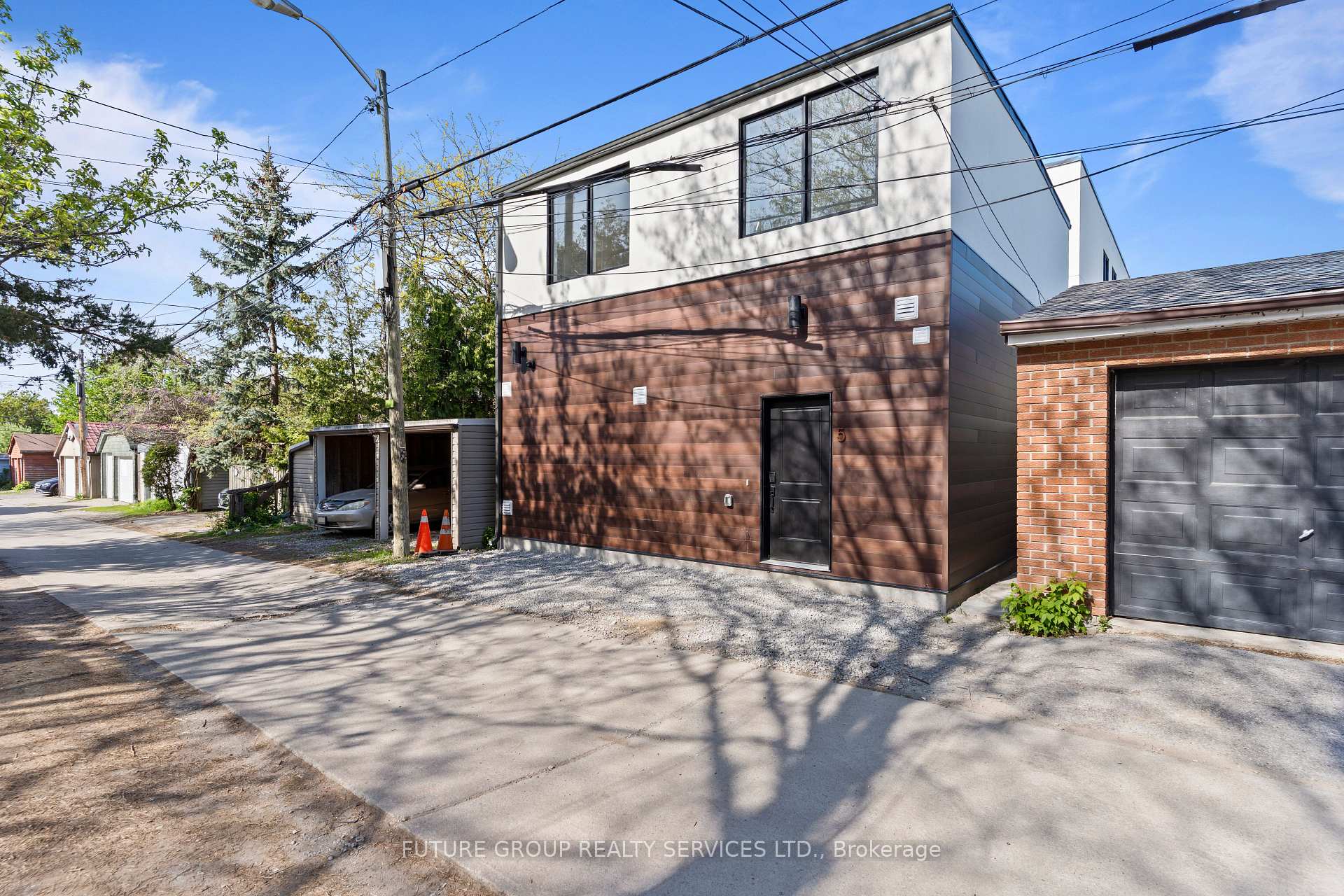 86 Kenwood Avenue Unit 5, Toronto C03, ON M6C 2S2 — Toronto C03, Ontario