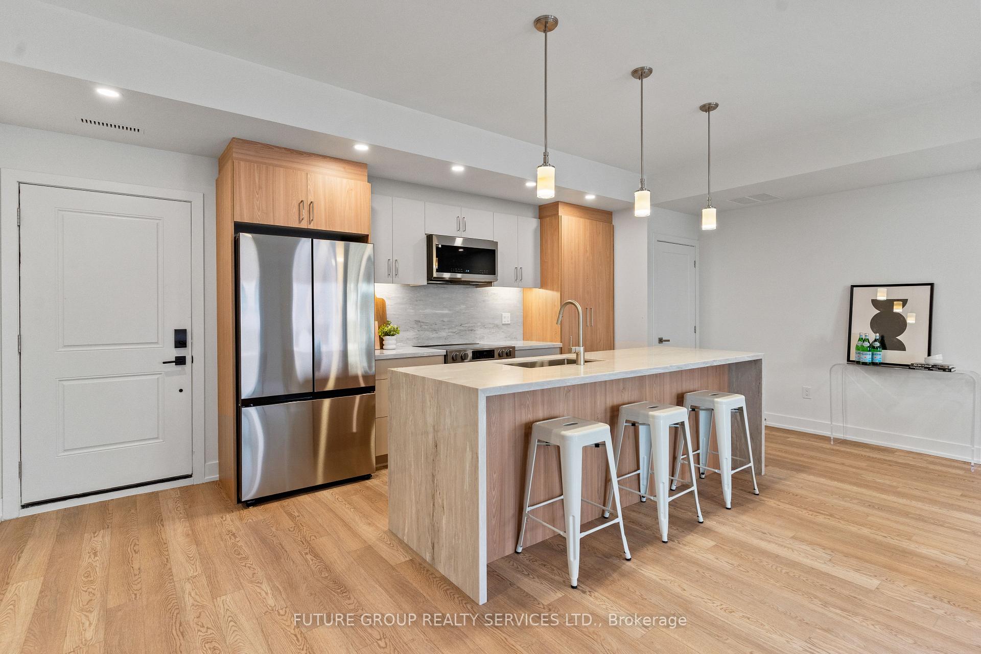 86 Kenwood Avenue Unit 5, Toronto C03 — photo 3 of 5